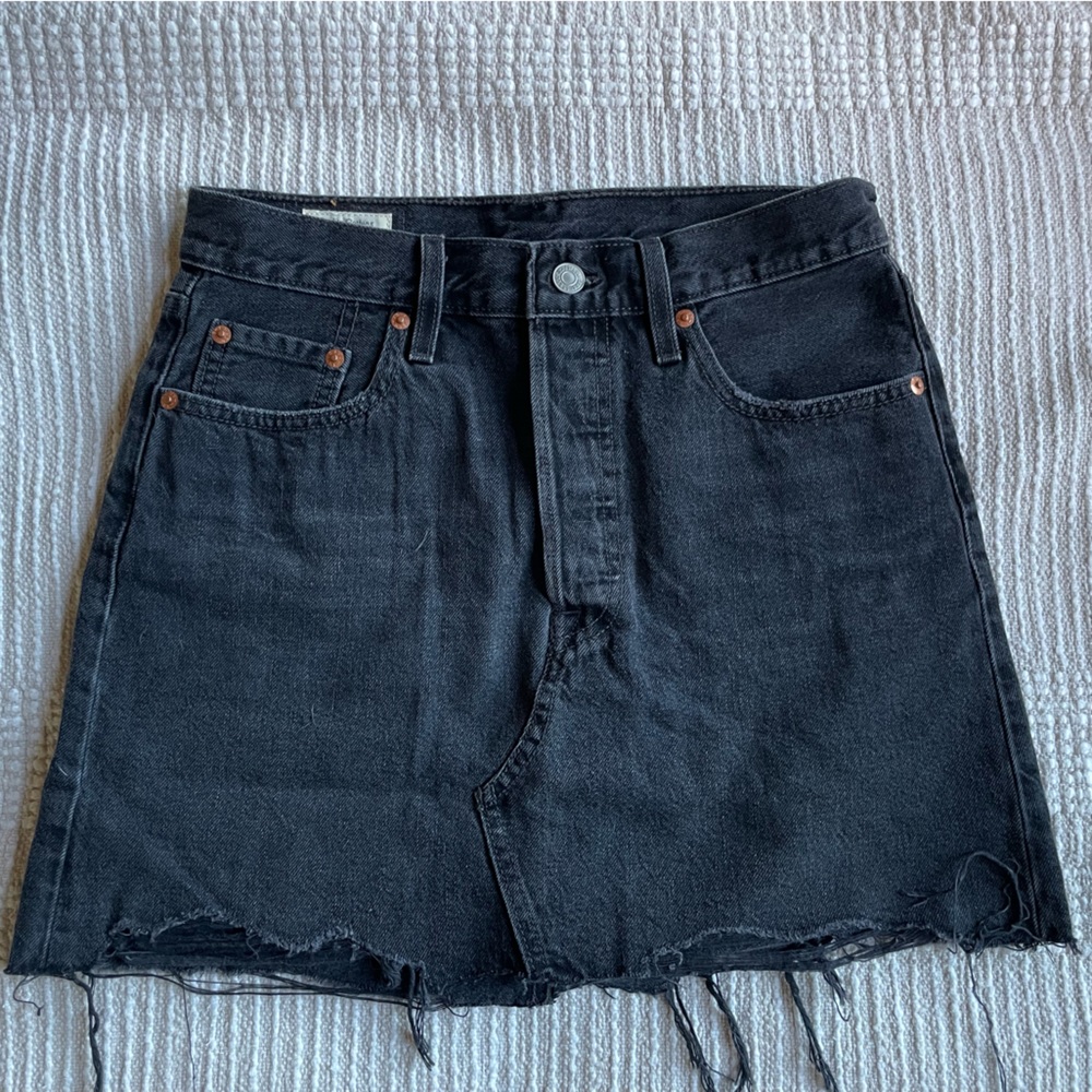 Levi’s Black Denim Mini Skirt, Size 26